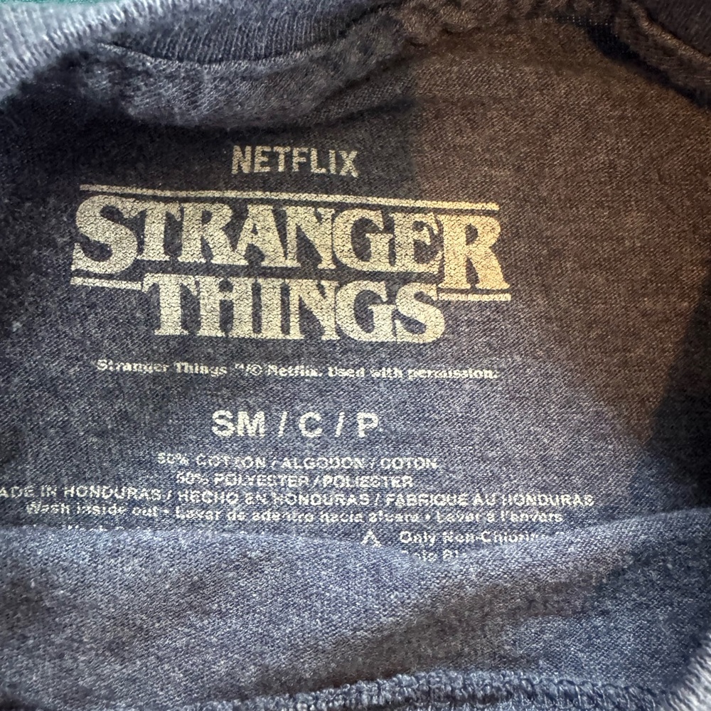 Stranger things t-shirt - Picture 2 of 3